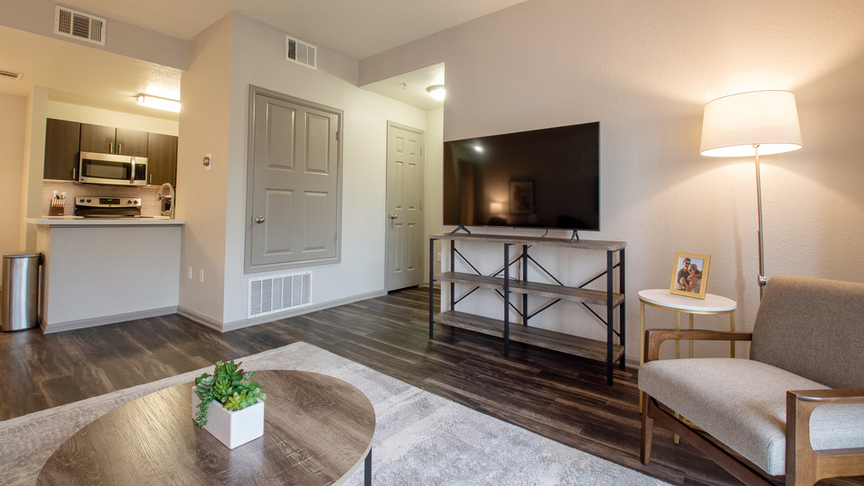 Rent Mile 44 Apartments 9207 in Denver, CO Landing